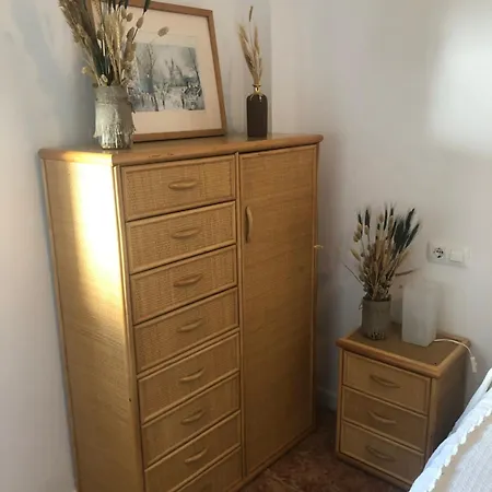 Vivienda Centrica Con Salida Directa A Las Playas